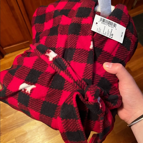 NWT THE CHILDREN’S PLACE ADULT (Men or Women) Black & Red Buffalo plaid Robe - Picture 2 of 5